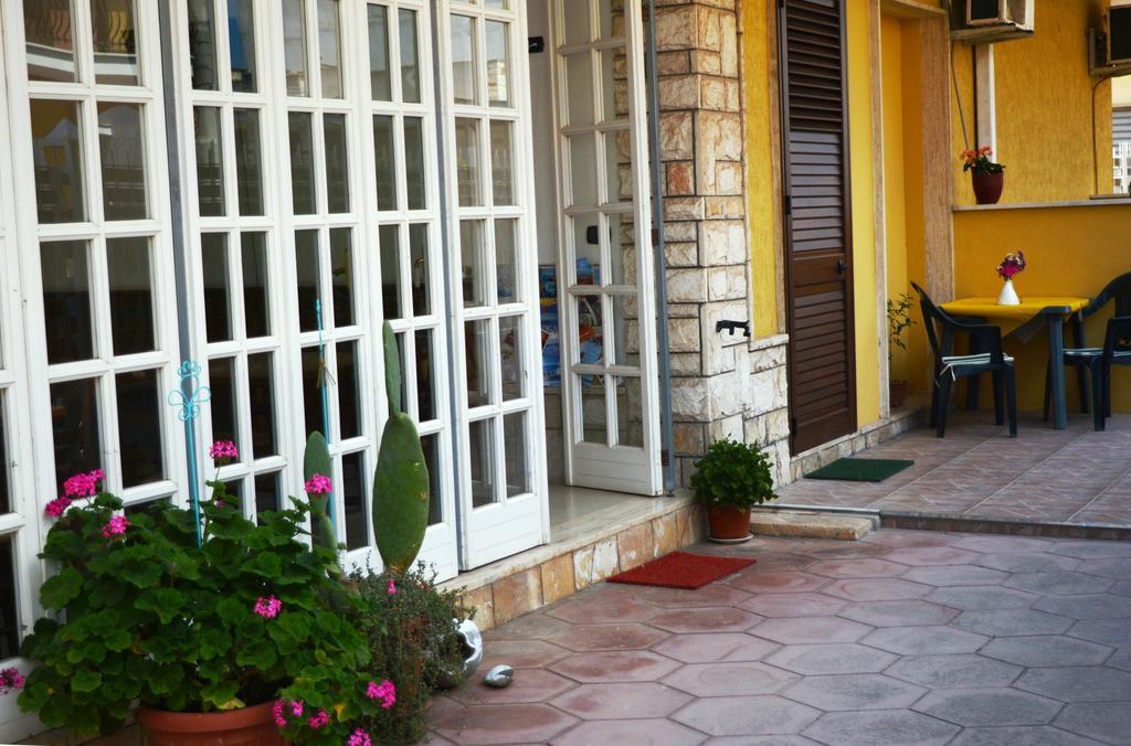 Villa Felice Porto Cesareo Exterior foto
